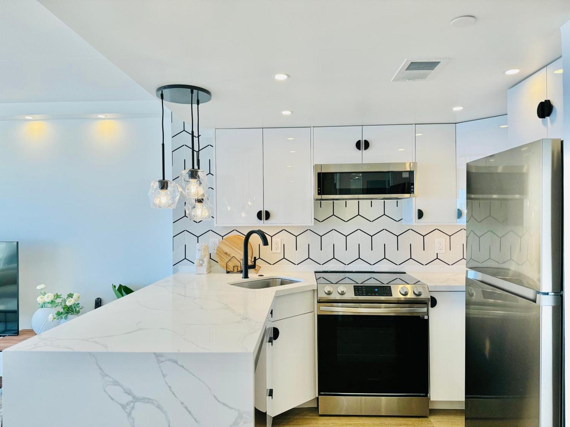 Panoramic Oceanview Resort - Full Kitchen In Each Room, 2 Swimming Pools, Onsite Restaurants, Fireworks Every Friday Honolulu Luaran gambar